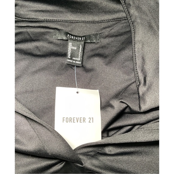 FOREVER 21 ~Contour Split-Neck Crop Top (NWT) - Picture 6 of 8